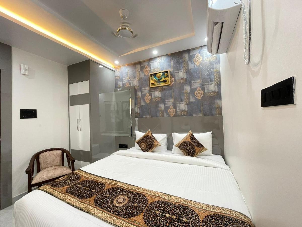 Hotel Banaras Palace Varanasi Exterior photo