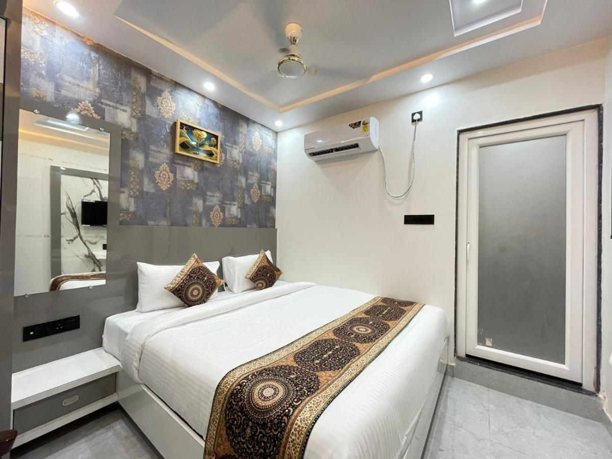 Hotel Banaras Palace Varanasi Exterior photo